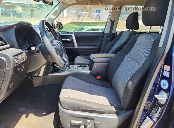 JTEMU5JR3M5940832 2021 TOYOTA 4RUNNER Blue Widok wnętrza z przodu