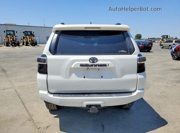 JTENU5JR6M5878962 2021 TOYOTA 4RUNNER White უკანა ხედი