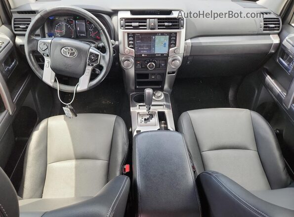 JTENU5JR8P6091140 2023 TOYOTA 4RUNNER Синий Вид панели приборов