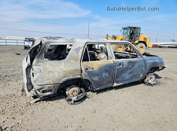 JTERU5JR0R6223554 2024 TOYOTA 4RUNNER Пожар Задняя правая четверть