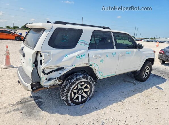 JTERU5JR8M5939049 2021 TOYOTA 4RUNNER White Tył prawy