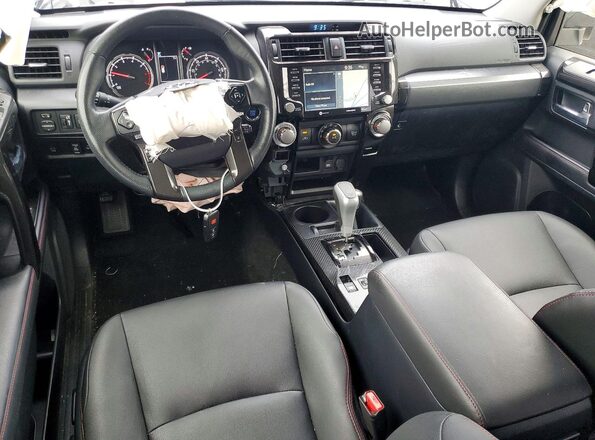 JTERU5JRXR6297273 2024 TOYOTA 4RUNNER Black წინა პანელის ხედი