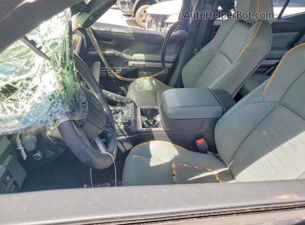 JTEVB5BR5S5017015 2025 TOYOTA 4RUNNER Черный Вид салона спереди