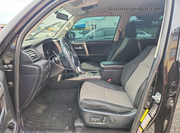 JTEZU5JR4K5202346 2019 TOYOTA 4RUNNER Black Вид салону спереду