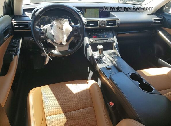 JTHBA1D2XJ5076352 2018 LEXUS IS White Widok deski rozdzielczej