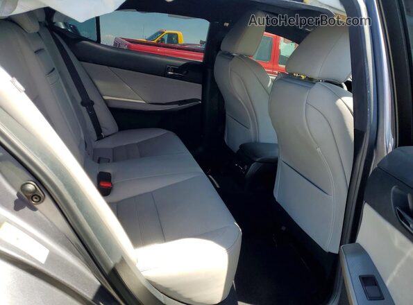 JTHBE1D24G5028519 2016 LEXUS IS Gray Widok tylnych siedzeń