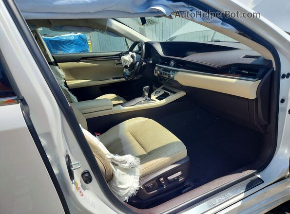 JTHBK1GG8H2252136 2017 LEXUS ES White Vista del salpicadero