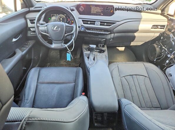 JTHU9JBH4K2017521 2019 LEXUS UX Gray Vista del salpicadero