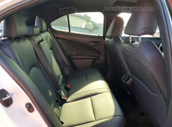 JTHX6JBH5R2188584 2024 LEXUS UX White Rear interior view