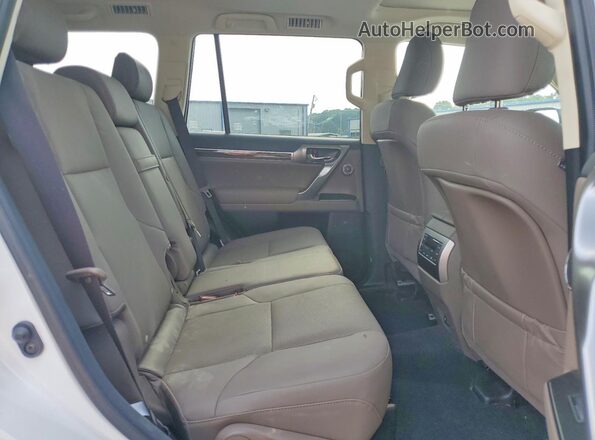 JTJAM7BX7P5365538 2023 LEXUS GX White Вид задньої частини салону