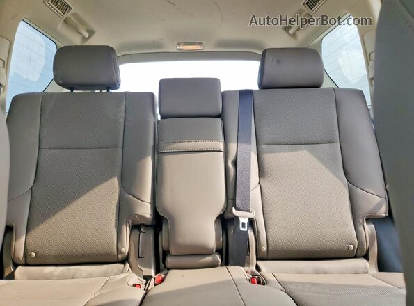 JTJAM7BX7P5365538 2023 LEXUS GX White Вид задніх сидінь