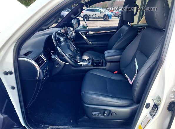 JTJAM7BX9P5346215 2023 LEXUS GX White Front interior view