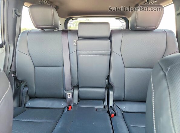 JTJTBCDX2R5002376 2024 LEXUS GX White Vista de los asientos traseros