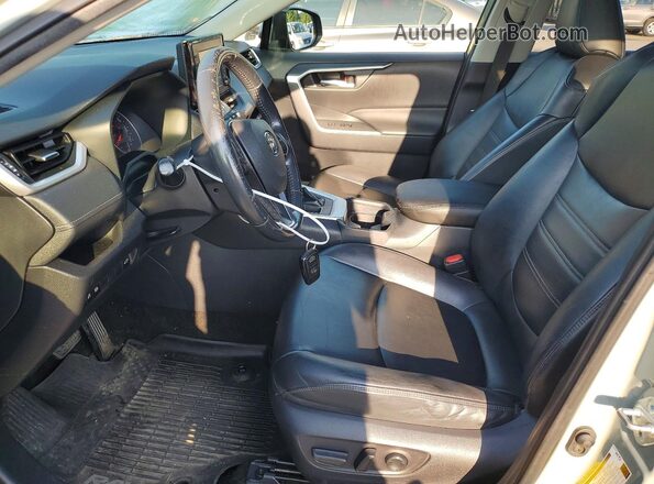 JTMA1RFV1KD512936 2019 TOYOTA RAV4 Gray Front interior view