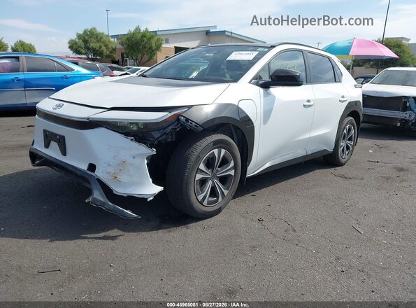 JTMAAAAA7PA016117 2023 TOYOTA BZ4X Белый Передняя левая четверть