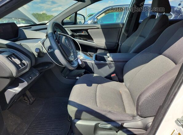 JTMABABA3PA021424 2023 SUBARU SOLTERRA Белый Вид салона спереди