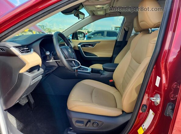 JTMB6RFV1PD106717 2023 TOYOTA RAV4 Red Вид салону спереду