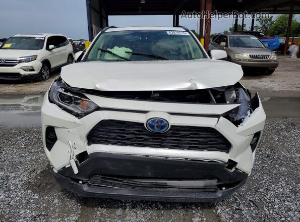 JTMB6RFVXMD009575 2021 TOYOTA RAV4 White Widok z przodu