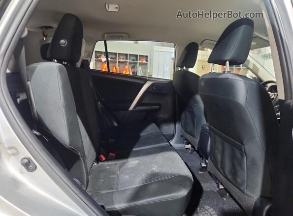 JTMBFREV2JJ247709 2018 TOYOTA RAV4 Gray Vista interior trasera
