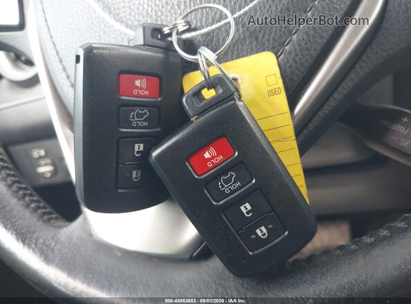 JTMDFREV0JJ185705 2018 TOYOTA RAV4 White წინა პანელის ხედი