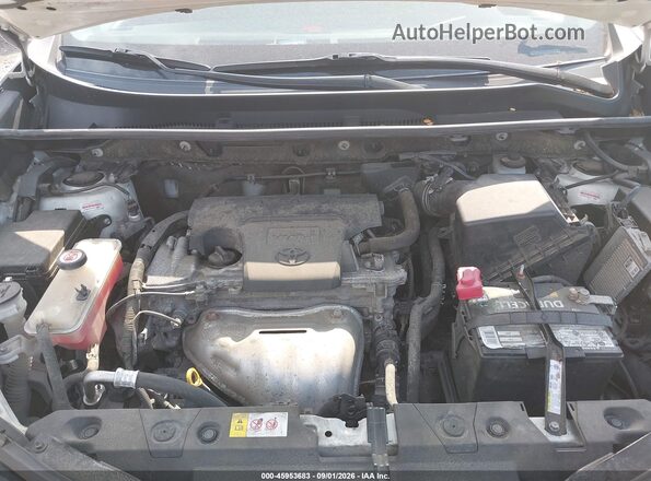 JTMDFREV0JJ185705 2018 TOYOTA RAV4 White უკანა ხედი