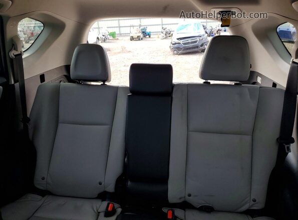 JTMDFREV3GJ072422 2016 TOYOTA RAV4 Синий Вид задних сидений