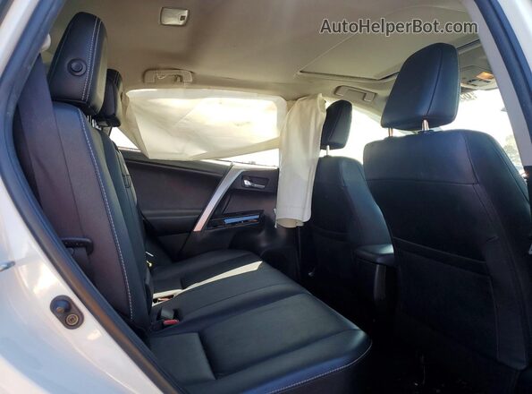 JTMDJREV2HD069817 2017 TOYOTA RAV4 Белый Вид задних сидений