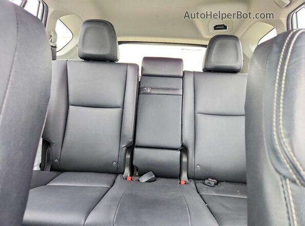 JTMDJREV8GD018112 2016 TOYOTA RAV4 Белый Вид задних сидений