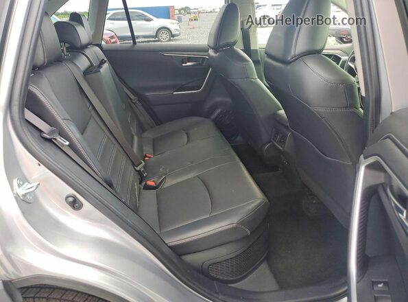 JTMDWRFV7KD003948 2019 TOYOTA RAV4 Серебряный Вид задних сидений