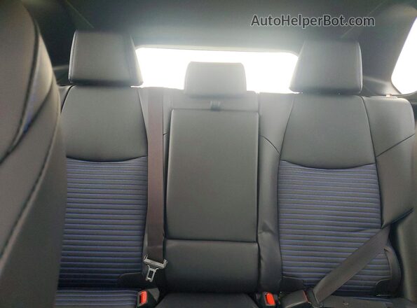 JTME6RFVXSJ090847 2025 TOYOTA RAV4 Silver Widok tylnych siedzeń