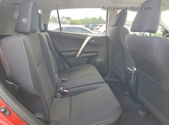 JTMRFREV0GJ054465 2016 TOYOTA RAV4 Красный Вид задних сидений