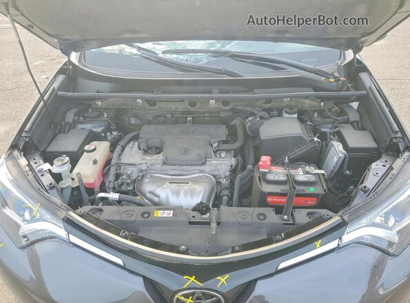JTMRFREV5JJ742078 2018 TOYOTA RAV4 Gray Вид підкапотного простору