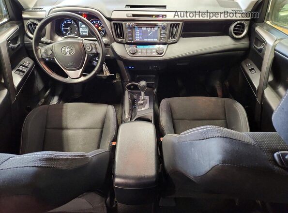JTMRFREV6HJ111592 2017 TOYOTA RAV4 White Widok deski rozdzielczej
