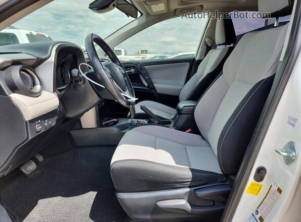 JTMRFREV8HD201390 2017 TOYOTA RAV4 White Vista interior delantera