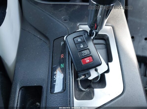 JTMWFREV3JD128423 2018 TOYOTA RAV4 Gray Dashboard view
