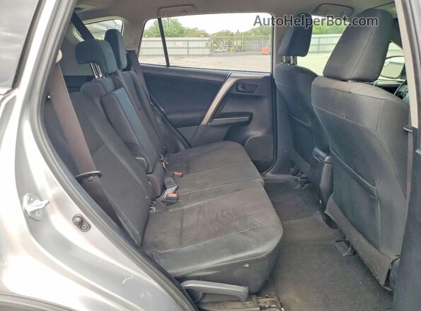 JTMZFREV2JJ210187 2018 TOYOTA RAV4 Silver Սալոնի հետևի տեսք