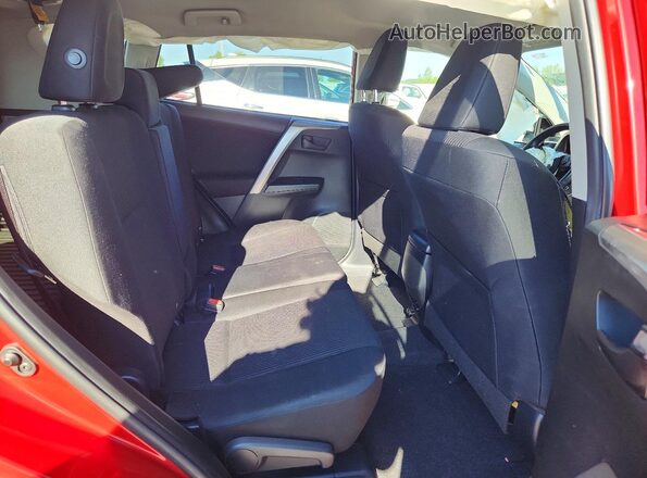 JTMZFREV3HJ109606 2017 TOYOTA RAV4 Красный Вид задних сидений