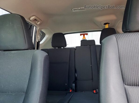 JTMZFREV4JJ150218 2018 TOYOTA RAV4 White Rear seats view