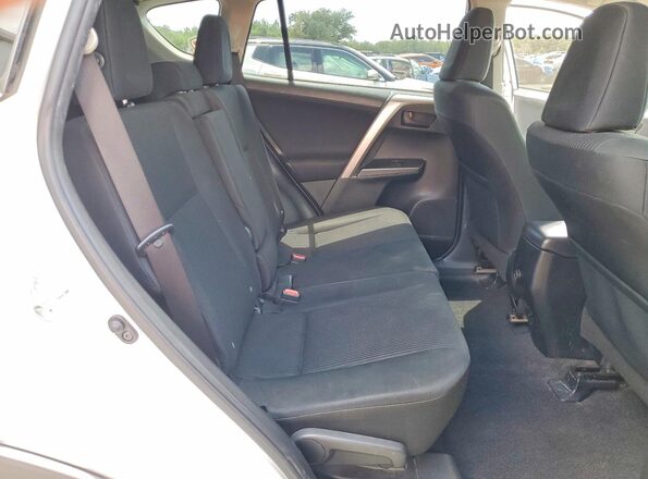 JTMZFREV4JJ150218 2018 TOYOTA RAV4 White Rear interior view