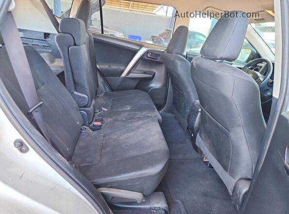 JTMZFREV7JJ732572 2018 TOYOTA RAV4 Белый Вид задней части салона