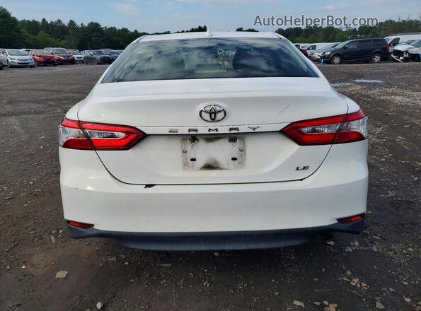 JTNB11HK5J3000458 2018 TOYOTA CAMRY White Հետևի տեսք