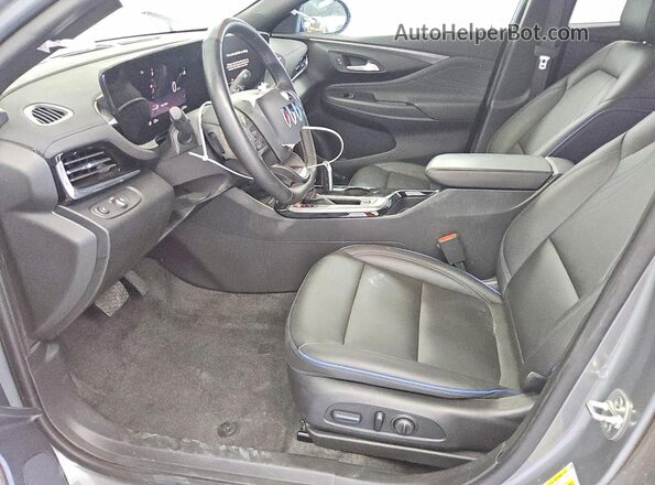 KL47LBEP0SB064192 2025 BUICK OTHER Silver წინა სალონის ხედი