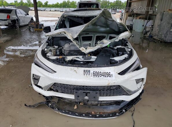KL47LBEP9TB122804 2026 BUICK OTHER White Դիմացի տեսք