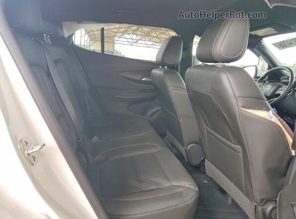 KL47LCE28RB076417 2024 BUICK OTHER White Widok tylnych siedzeń