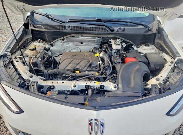 KL4AMBS26RB156283 2024 BUICK ENCORE White Widok wnętrza z tyłu
