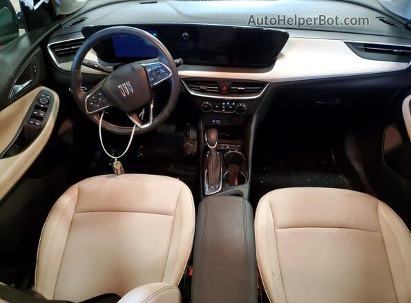KL4AMBS28RB093235 2024 BUICK ENCORE Оранжевый Вид панели приборов