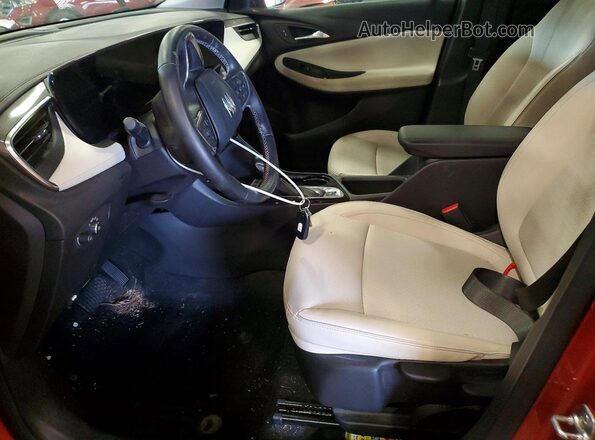 KL4AMBS28RB093235 2024 BUICK ENCORE Оранжевый Вид салона спереди