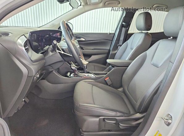 KL4AMCSL6SB185092 2025 BUICK ENCORE Белый Вид салона спереди