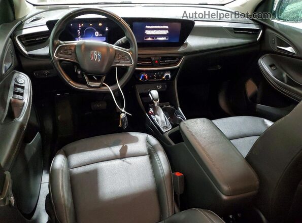 KL4AMESL3RB163783 2024 BUICK ENCORE Белый Вид панели приборов
