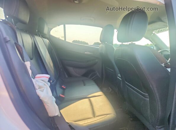 KL4AMESL6RB183140 2024 BUICK ENCORE White Vista interior trasera